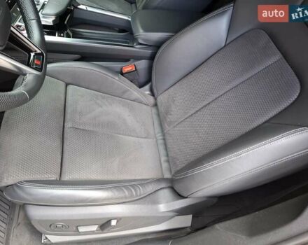 Чорний Ауді E-Tron, об'ємом двигуна 0 л та пробігом 30 тис. км за 45000 $, фото 28 на Automoto.ua