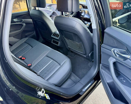 Черный Ауди E-Tron, объемом двигателя 0 л и пробегом 140 тыс. км за 29299 $, фото 19 на Automoto.ua