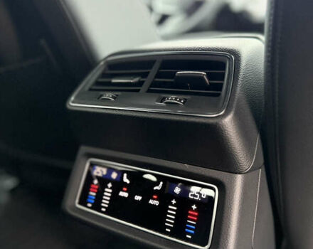 Чорний Ауді E-Tron, об'ємом двигуна 0 л та пробігом 65 тис. км за 41500 $, фото 7 на Automoto.ua