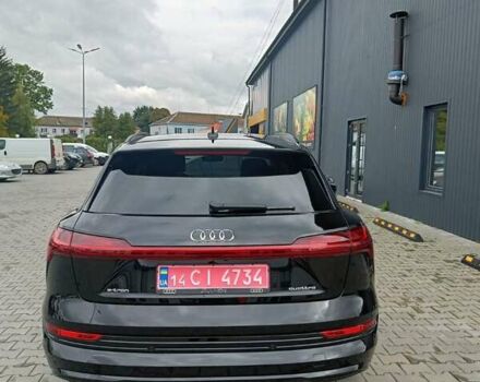 Чорний Ауді E-Tron, об'ємом двигуна 0 л та пробігом 147 тис. км за 29999 $, фото 5 на Automoto.ua