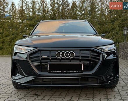 Черный Ауди E-Tron, объемом двигателя 0 л и пробегом 50 тыс. км за 44000 $, фото 76 на Automoto.ua