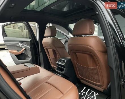 Черный Ауди E-Tron, объемом двигателя 0 л и пробегом 66 тыс. км за 41900 $, фото 62 на Automoto.ua