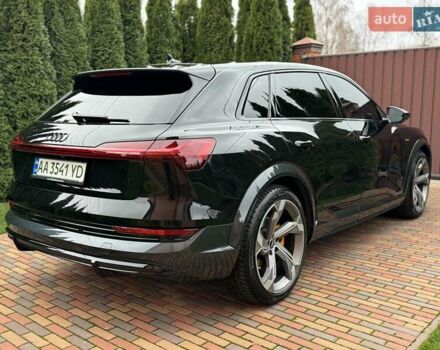 Чорний Ауді E-Tron, об'ємом двигуна 0 л та пробігом 58 тис. км за 42999 $, фото 32 на Automoto.ua