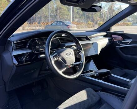 Черный Ауди E-Tron, объемом двигателя 0 л и пробегом 64 тыс. км за 35000 $, фото 5 на Automoto.ua