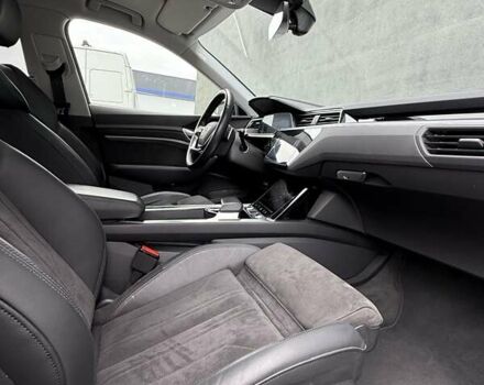 Чорний Ауді E-Tron, об'ємом двигуна 0 л та пробігом 148 тис. км за 31500 $, фото 34 на Automoto.ua