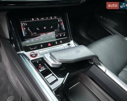 Чорний Ауді E-Tron, об'ємом двигуна 0 л та пробігом 58 тис. км за 42999 $, фото 46 на Automoto.ua
