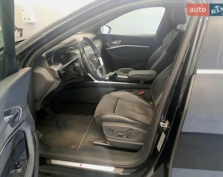 Черный Ауди E-Tron, объемом двигателя 0 л и пробегом 99 тыс. км за 29999 $, фото 6 на Automoto.ua