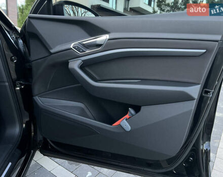 Чорний Ауді E-Tron, об'ємом двигуна 0 л та пробігом 187 тис. км за 23300 $, фото 28 на Automoto.ua