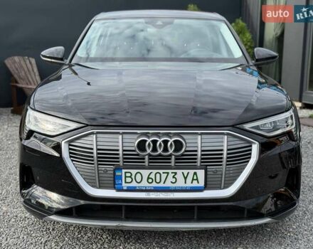 Черный Ауди E-Tron, объемом двигателя 0 л и пробегом 34 тыс. км за 28999 $, фото 3 на Automoto.ua