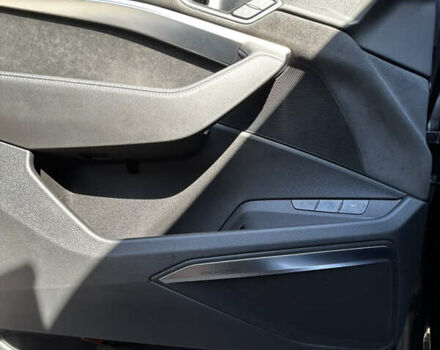 Черный Ауди E-Tron, объемом двигателя 0 л и пробегом 95 тыс. км за 39900 $, фото 29 на Automoto.ua