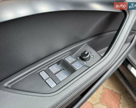 Чорний Ауді E-Tron, об'ємом двигуна 0 л та пробігом 190 тис. км за 24199 $, фото 11 на Automoto.ua