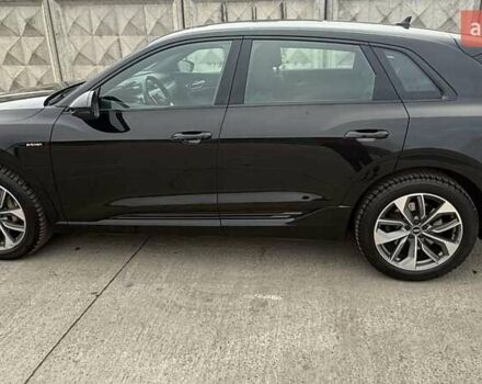 Чорний Ауді E-Tron, об'ємом двигуна 0 л та пробігом 86 тис. км за 27999 $, фото 6 на Automoto.ua