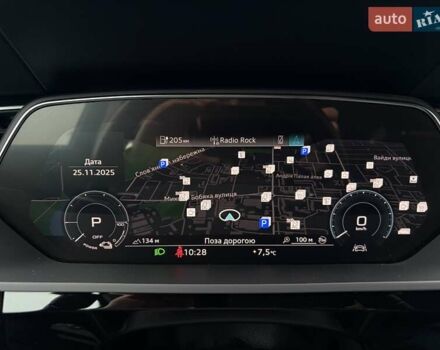Чорний Ауді E-Tron, об'ємом двигуна 0 л та пробігом 99 тис. км за 29000 $, фото 22 на Automoto.ua