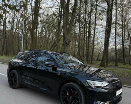 Чорний Ауді E-Tron, об'ємом двигуна 0 л та пробігом 178 тис. км за 31000 $, фото 4 на Automoto.ua