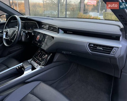 Чорний Ауді E-Tron, об'ємом двигуна 0 л та пробігом 187 тис. км за 23300 $, фото 60 на Automoto.ua