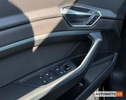 Черный Ауди E-Tron, объемом двигателя 71 л и пробегом 23 тыс. км за 30500 $, фото 18 на Automoto.ua