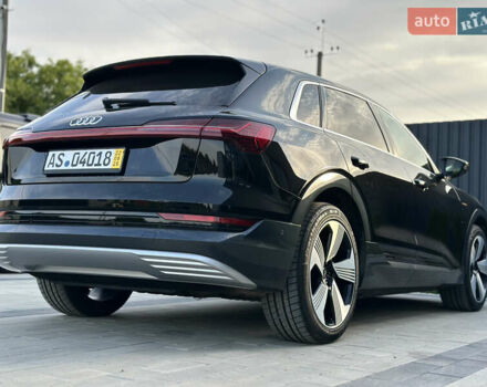 Черный Ауди E-Tron, объемом двигателя 0 л и пробегом 40 тыс. км за 26900 $, фото 20 на Automoto.ua