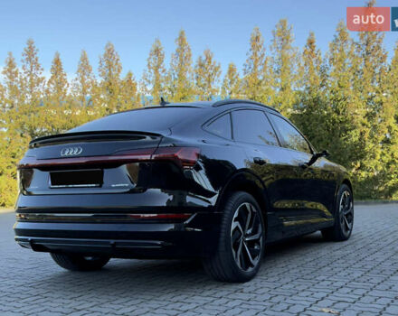 Черный Ауди E-Tron, объемом двигателя 0 л и пробегом 50 тыс. км за 44000 $, фото 58 на Automoto.ua