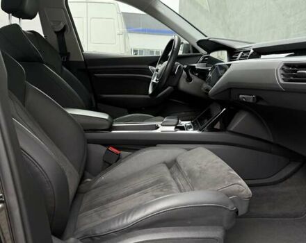 Чорний Ауді E-Tron, об'ємом двигуна 0 л та пробігом 148 тис. км за 31500 $, фото 45 на Automoto.ua