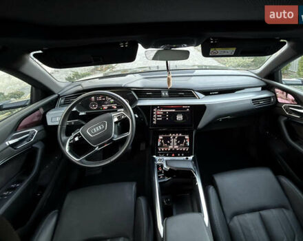 Черный Ауди E-Tron, объемом двигателя 0 л и пробегом 50 тыс. км за 44000 $, фото 18 на Automoto.ua