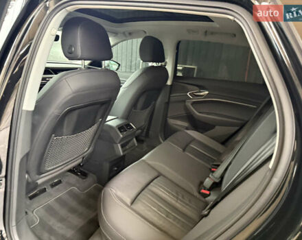 Черный Ауди E-Tron, объемом двигателя 0 л и пробегом 150 тыс. км за 27500 $, фото 30 на Automoto.ua