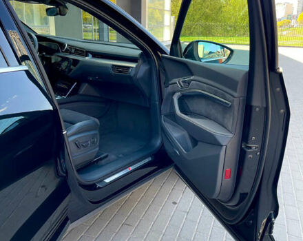 Черный Ауди E-Tron, объемом двигателя 0 л и пробегом 33 тыс. км за 53450 $, фото 14 на Automoto.ua