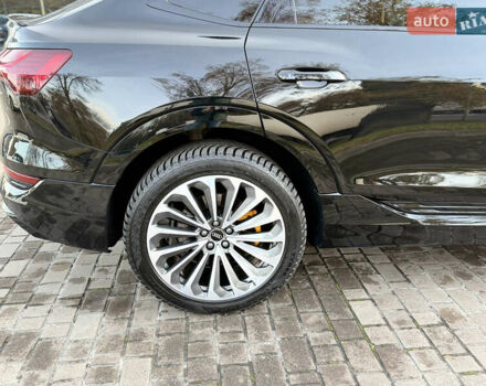 Черный Ауди E-Tron, объемом двигателя 0 л и пробегом 71 тыс. км за 38470 $, фото 14 на Automoto.ua