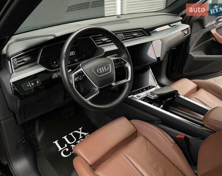 Черный Ауди E-Tron, объемом двигателя 0 л и пробегом 66 тыс. км за 41900 $, фото 47 на Automoto.ua