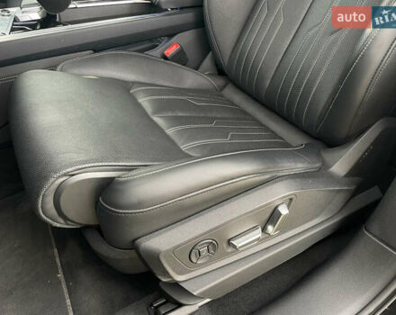 Чорний Ауді E-Tron, об'ємом двигуна 0 л та пробігом 70 тис. км за 39999 $, фото 54 на Automoto.ua