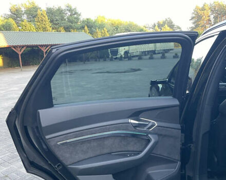 Чорний Ауді E-Tron, об'ємом двигуна 0 л та пробігом 35 тис. км за 40950 $, фото 42 на Automoto.ua