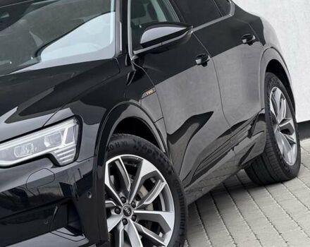 Чорний Ауді E-Tron, об'ємом двигуна 0 л та пробігом 148 тис. км за 31500 $, фото 6 на Automoto.ua