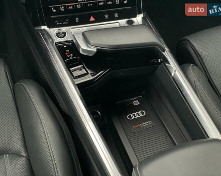 Чорний Ауді E-Tron, об'ємом двигуна 0 л та пробігом 70 тис. км за 39999 $, фото 38 на Automoto.ua