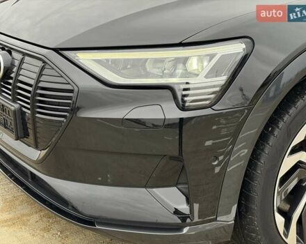 Чорний Ауді E-Tron, об'ємом двигуна 0 л та пробігом 99 тис. км за 29000 $, фото 11 на Automoto.ua