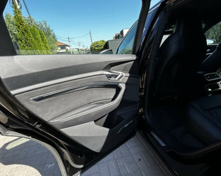 Черный Ауди E-Tron, объемом двигателя 0 л и пробегом 95 тыс. км за 39900 $, фото 24 на Automoto.ua