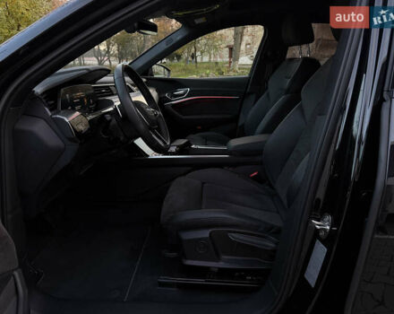 Чорний Ауді E-Tron, об'ємом двигуна 0 л та пробігом 58 тис. км за 41900 $, фото 38 на Automoto.ua