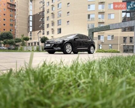 Чорний Ауді E-Tron, об'ємом двигуна 0 л та пробігом 31 тис. км за 39990 $, фото 1 на Automoto.ua
