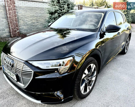 Черный Ауди E-Tron, объемом двигателя 0 л и пробегом 140 тыс. км за 29299 $, фото 1 на Automoto.ua
