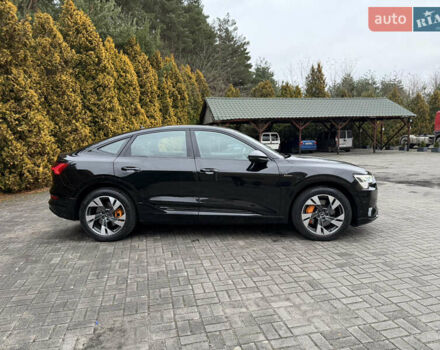 Чорний Ауді E-Tron, об'ємом двигуна 0 л та пробігом 54 тис. км за 37990 $, фото 3 на Automoto.ua