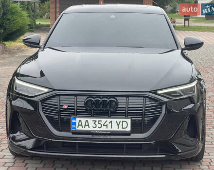 Чорний Ауді E-Tron, об'ємом двигуна 0 л та пробігом 51 тис. км за 47500 $, фото 17 на Automoto.ua
