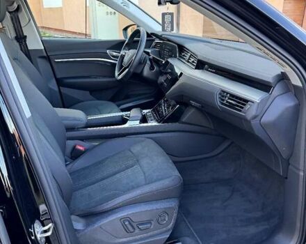 Чорний Ауді E-Tron, об'ємом двигуна 0 л та пробігом 44 тис. км за 39500 $, фото 6 на Automoto.ua