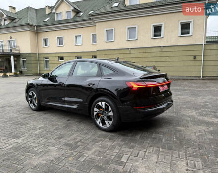 Чорний Ауді E-Tron, об'ємом двигуна 0 л та пробігом 54 тис. км за 37990 $, фото 7 на Automoto.ua