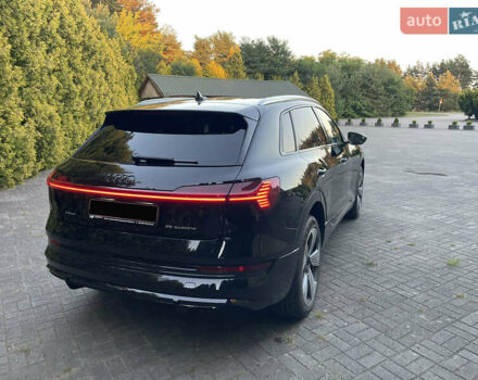 Чорний Ауді E-Tron, об'ємом двигуна 0 л та пробігом 58 тис. км за 36900 $, фото 9 на Automoto.ua