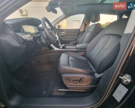 Черный Ауди E-Tron, объемом двигателя 0 л и пробегом 70 тыс. км за 32500 $, фото 24 на Automoto.ua