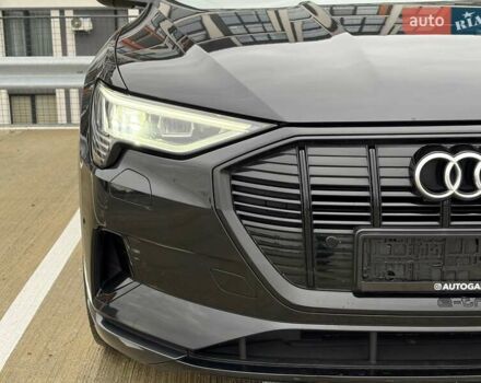 Чорний Ауді E-Tron, об'ємом двигуна 0 л та пробігом 99 тис. км за 29000 $, фото 13 на Automoto.ua