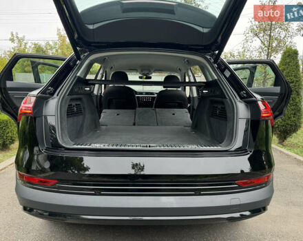 Чорний Ауді E-Tron, об'ємом двигуна 0 л та пробігом 190 тис. км за 23900 $, фото 42 на Automoto.ua