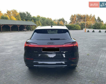Чорний Ауді E-Tron, об'ємом двигуна 0 л та пробігом 58 тис. км за 36900 $, фото 10 на Automoto.ua