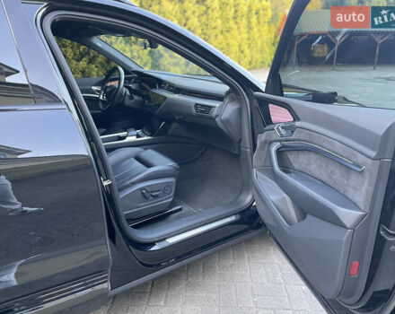 Чорний Ауді E-Tron, об'ємом двигуна 0 л та пробігом 35 тис. км за 40950 $, фото 51 на Automoto.ua
