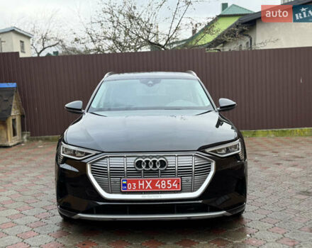 Чорний Ауді E-Tron, об'ємом двигуна 0 л та пробігом 190 тис. км за 24199 $, фото 2 на Automoto.ua