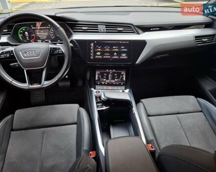 Чорний Ауді E-Tron, об'ємом двигуна 0 л та пробігом 31 тис. км за 39990 $, фото 18 на Automoto.ua