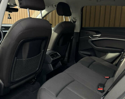 Черный Ауди E-Tron, объемом двигателя 0 л и пробегом 79 тыс. км за 26000 $, фото 30 на Automoto.ua